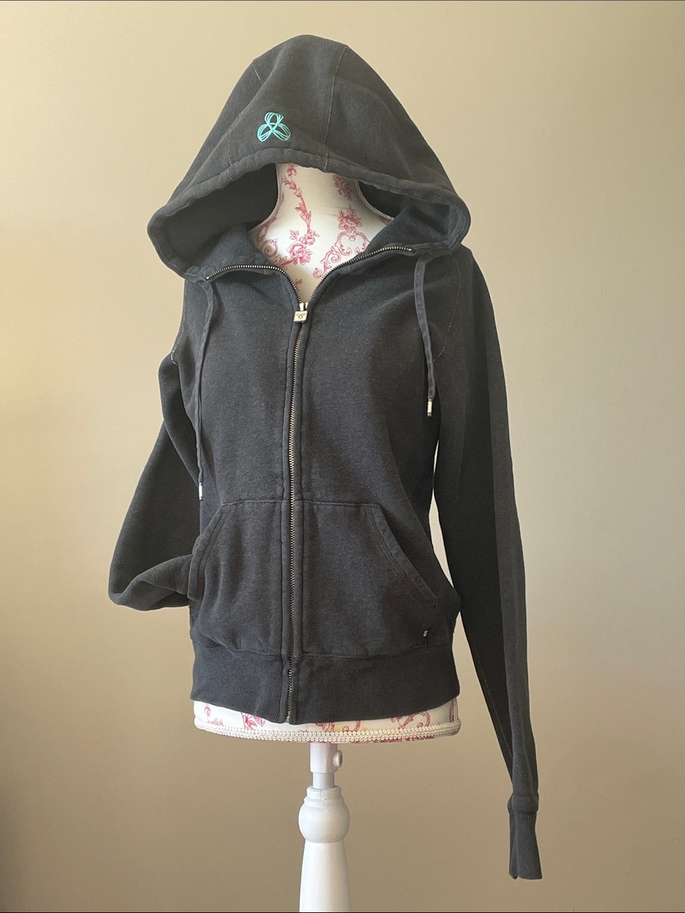 Y2K TNA Women’s Dark Gray Zip-Up Hoodie Jacket